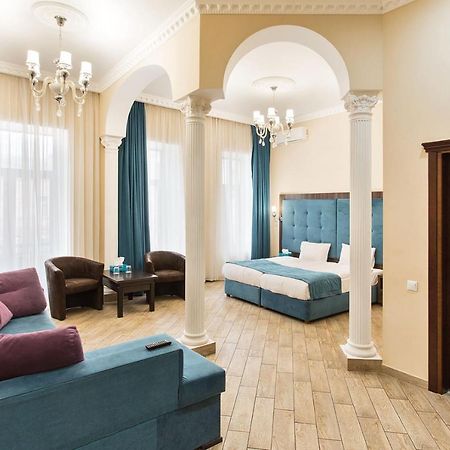 Hotel Baron Oldenburg Bagian luar foto