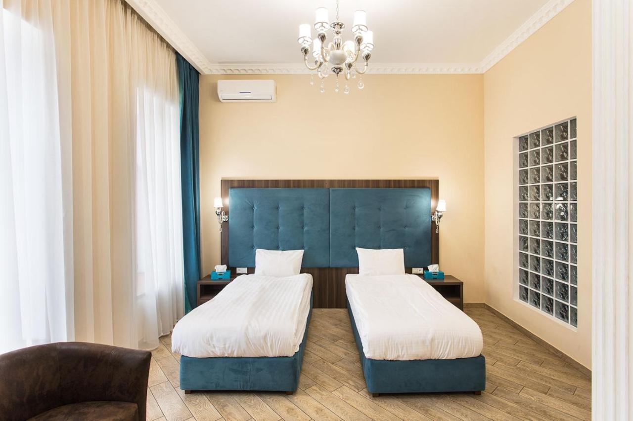 Hotel Baron Oldenburg Bagian luar foto
