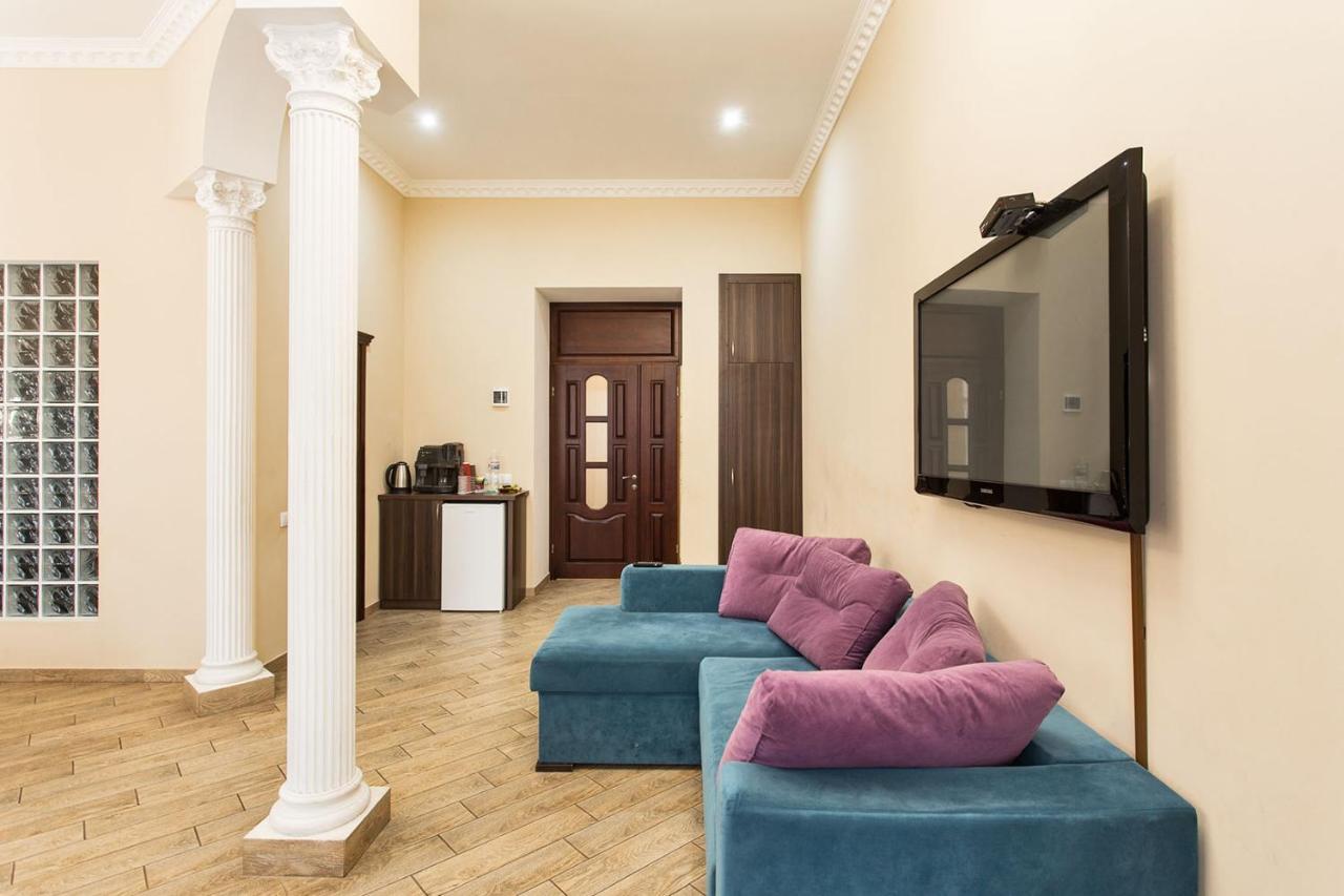 Hotel Baron Oldenburg Bagian luar foto