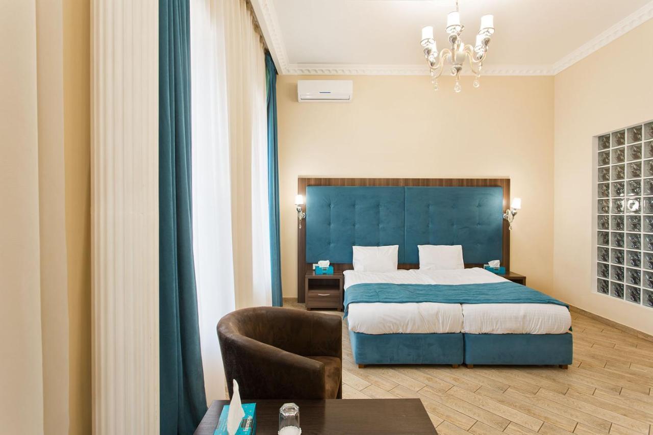 Hotel Baron Oldenburg Bagian luar foto