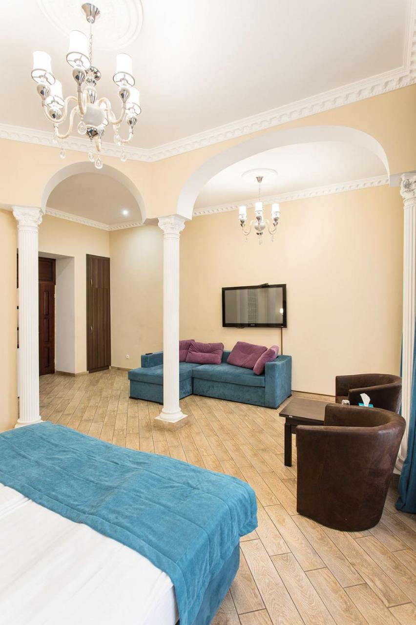 Hotel Baron Oldenburg Bagian luar foto