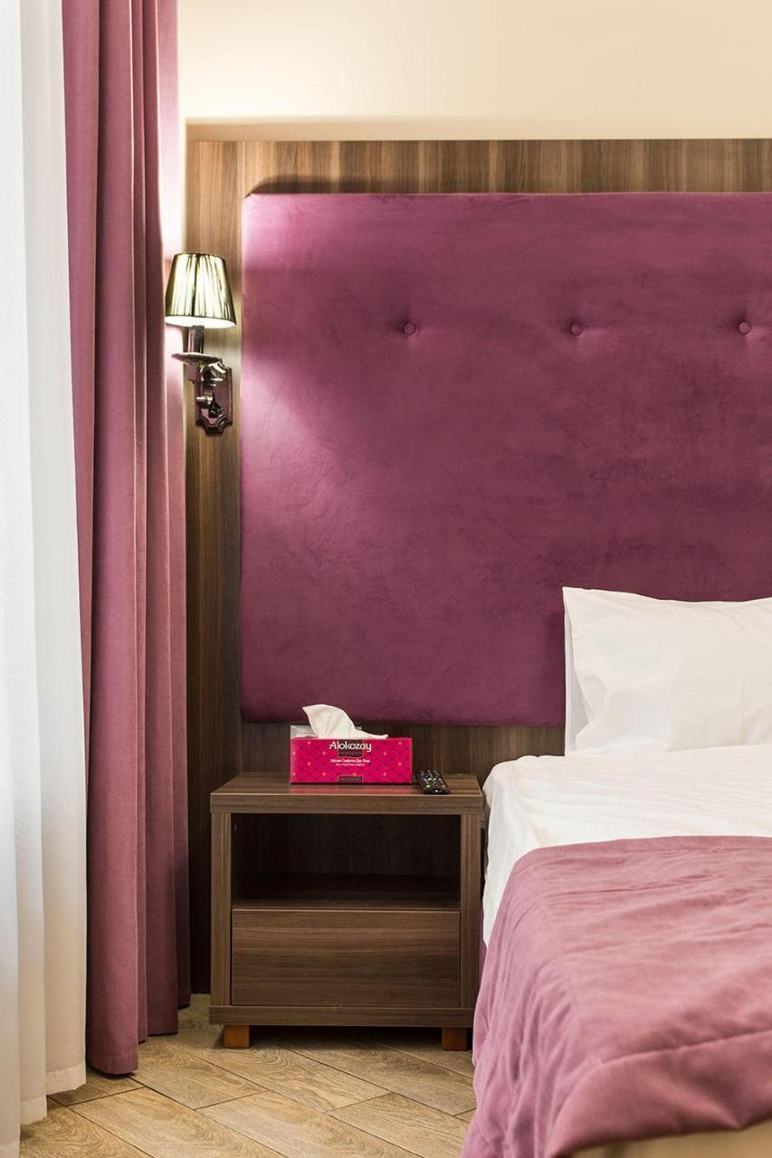 Hotel Baron Oldenburg Bagian luar foto