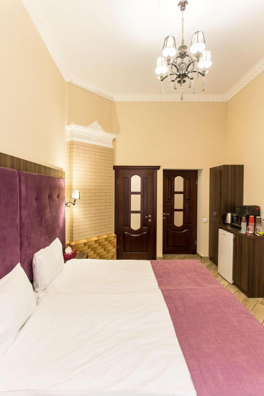 Hotel Baron Oldenburg Bagian luar foto