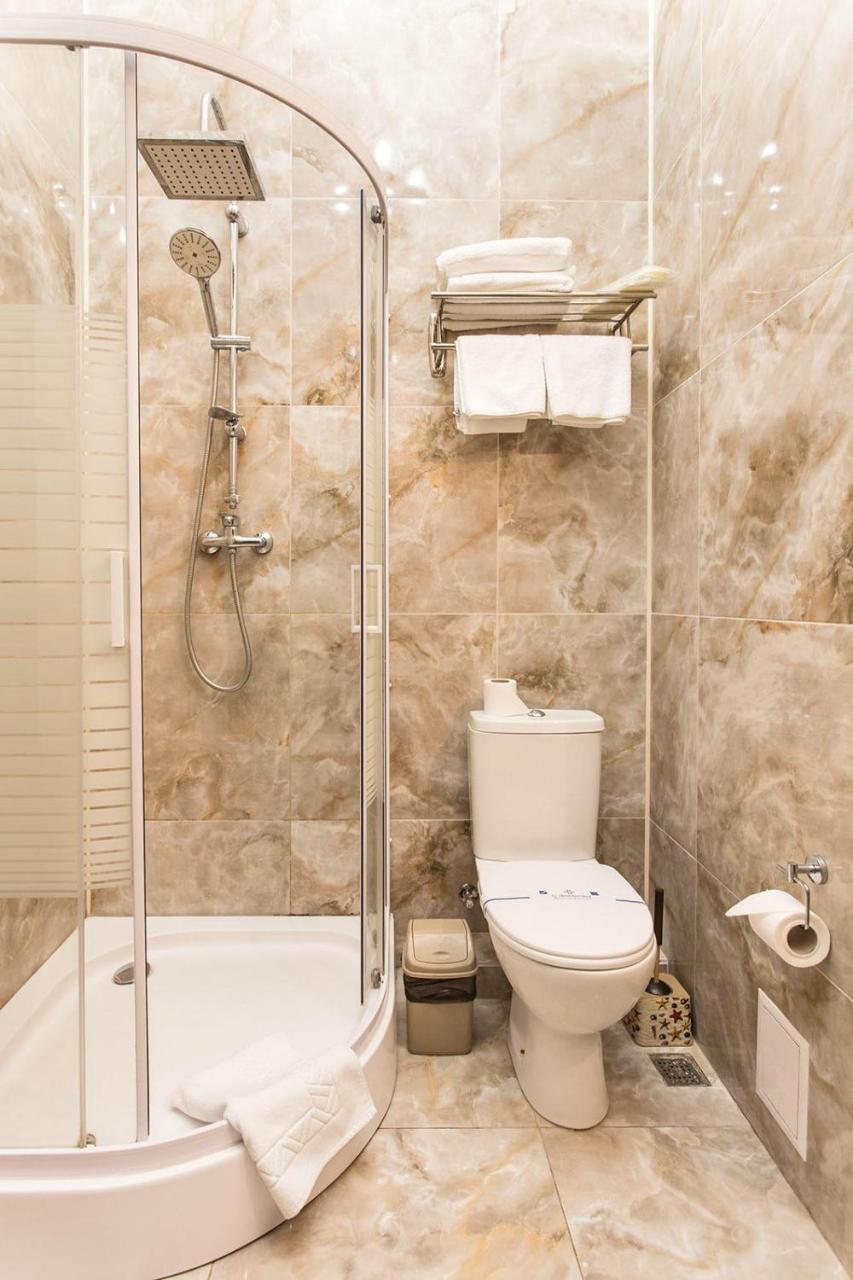 Hotel Baron Oldenburg Bagian luar foto