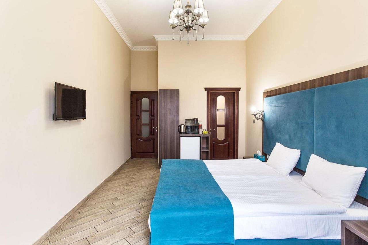 Hotel Baron Oldenburg Bagian luar foto