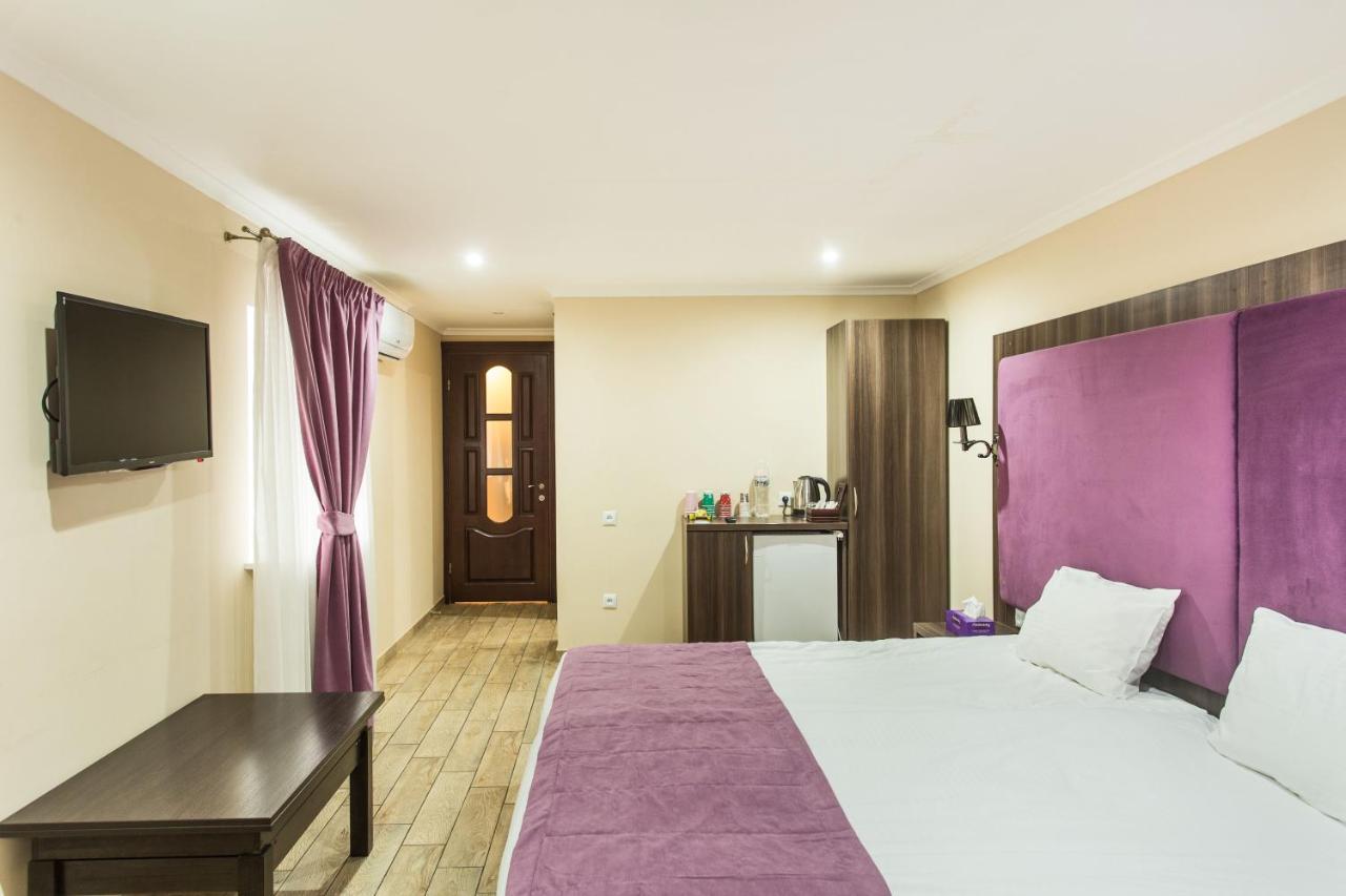 Hotel Baron Oldenburg Bagian luar foto
